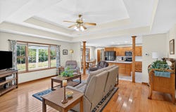 3989 S 70th Road, Dunnegan, MO 65640