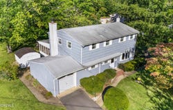 6 Pearl Road, East Brunswick, NJ 08816