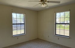 400 Capitan, Uvalde, TX 78801