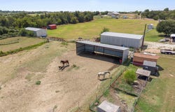 140 Private Road 801, Lott, TX 76656