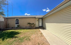 1439 N Dogwood Ln, Pampa, TX 79065