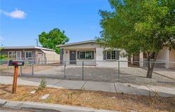 221 Pleasant View, Colton, CA 92324