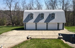 28 Dire Drive, Hickory, PA 15340