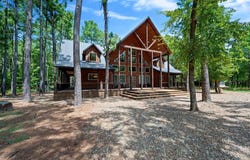 145 HACKBERRY FLATS Trail, Broken Bow, OK 74728