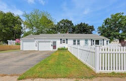 30 Lloyd St, Blackstone, MA 01504
