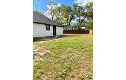 211 Moss Avenue, Hearne, TX 77859