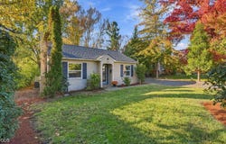 18 Highland Drive, Medford, OR 97504