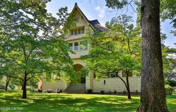 1212 Chickasaw Road, Paris, TN 38242