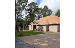 16 Heatherwood Dr, LAUREL, MS 39440
