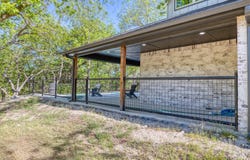 422 Red Wright Rd, Leakey, TX 78873