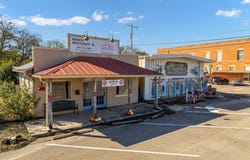 504 E Avenue C, Valley Mills, TX 76689
