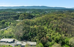 1848 Weaver Pike, Bristol, TN 37620