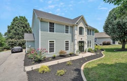 42 Peaks View DR, Moneta, VA 24121