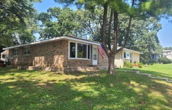 15948 Grove Avenue, Oak Forest, IL 60452