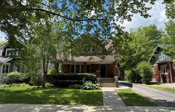 851 Saint Clair Avenue, Grosse Pointe, MI 48230