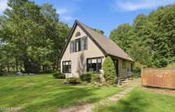 106 Smithview Drive, Greentown, PA 18426