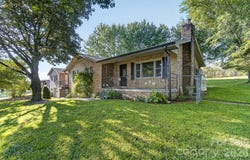 1371 Jackson Loop Road, Flat Rock, NC 28731