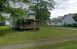 401 N Main St, Other, IL 61770