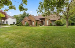910 Foxbriar Lane, Goshen, IN 46526