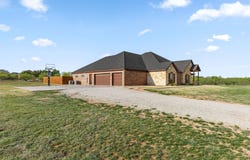 515 Sales Road, Windthorst, TX 76389