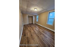 202 Moosic Road, Old Forge, PA 18518