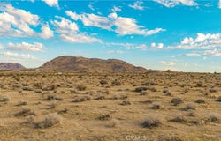 56220 University Boulevard, Landers, CA 92285