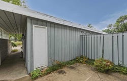 7111 Oldpost Road, Lincoln, NE 68506