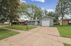 2105 Blackthorn Drive, Champaign, IL 61821