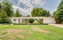 1207 Sunset Ave, Enid, OK 73703