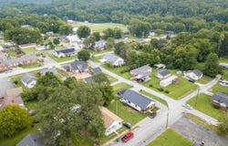 115 E SONGER St, Waynesboro, TN 38485
