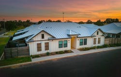 930 S Eagle St, Fredericksburg, TX 78624
