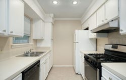 10419 Firethorn Ln, Austin, TX 78750