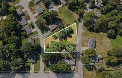 Maple Drive, Smithville, MO 64089