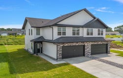 4391 W 77th Avenue, Merrillville, IN 46410