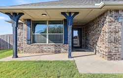 20575 Creekside Drive, Harrah, OK 73045
