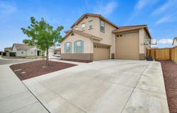 2775 Pink Muhly Dr, Manteca, CA 95337