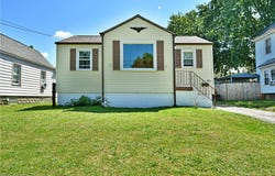 202 Elm Street, Struthers, OH 44471
