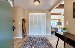 68656 E BOWMANS Cir, Welches, OR 97067