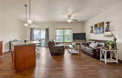 323 Windflower Ln, Solon, IA 52333
