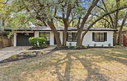 2411 S 6th St, Austin, TX 78704