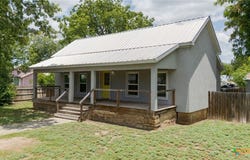 607 S Main St, Lampasas, TX 76550
