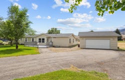 410 E Custer St, Mackay, ID 83251