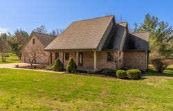 15 Lake Indian Hills Circle, Carbondale, IL 62901