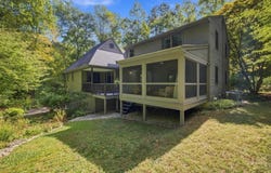 52 W Elm St, Hopkinton, MA 01748
