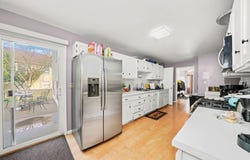 304 Sutherland Lane, Bloomingdale, IL 60108