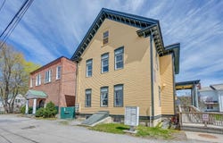 14 School Street, Bristol, VT 05443