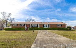 515 Oakwood Avenue, Roanoke Rapids, NC 27870