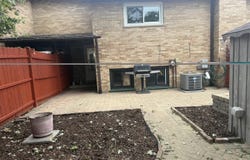 257 dover Drive, Des Plaines, IL 60018
