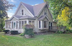 812 Maple Avenue E, Mora, MN 55051
