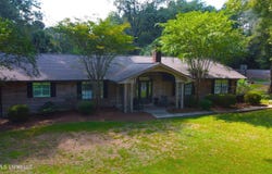 8 Sunflower Road, Foxworth, MS 39483